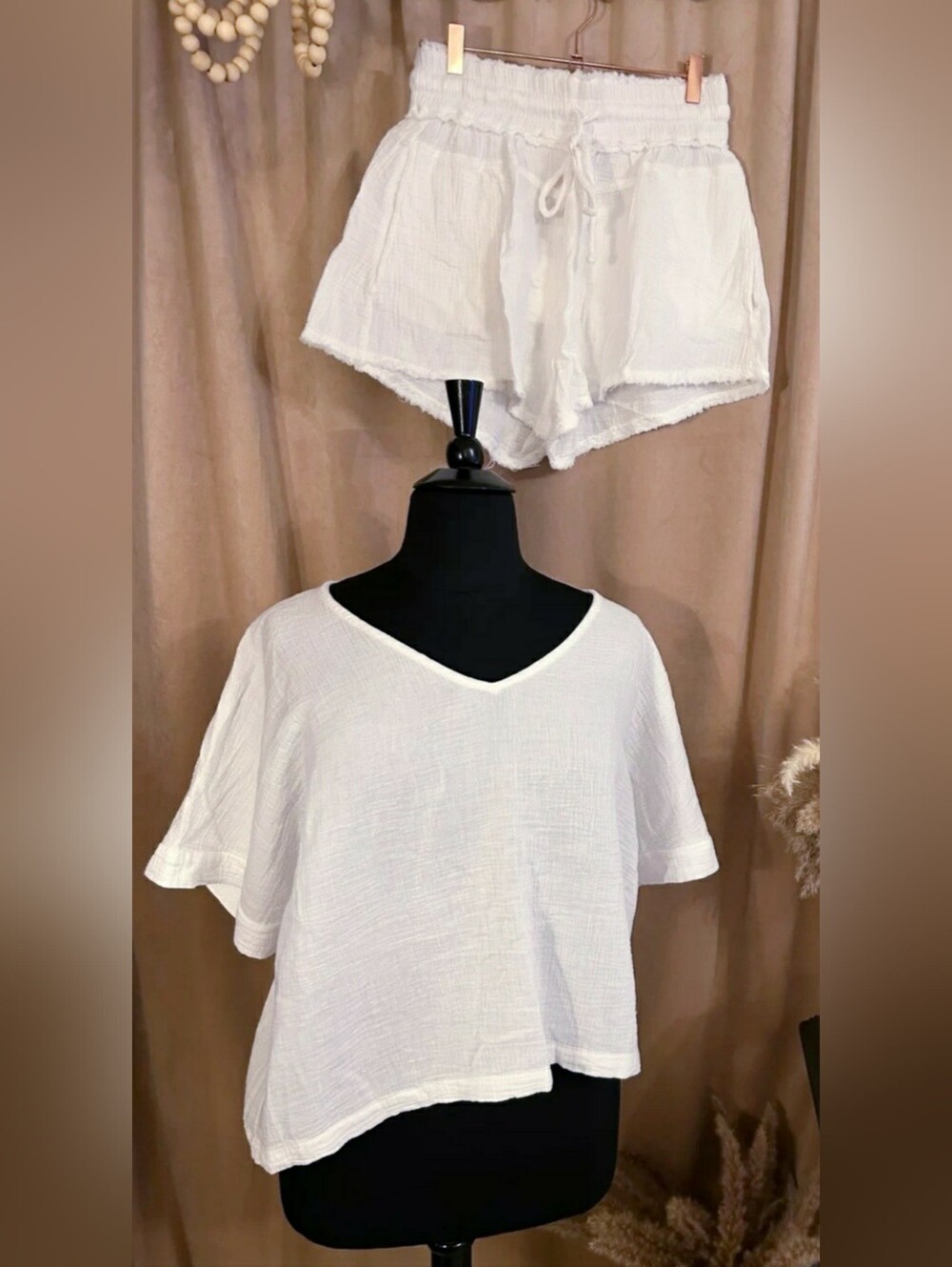 VICI COLLECTION CRINKLE TOP & SHORTS